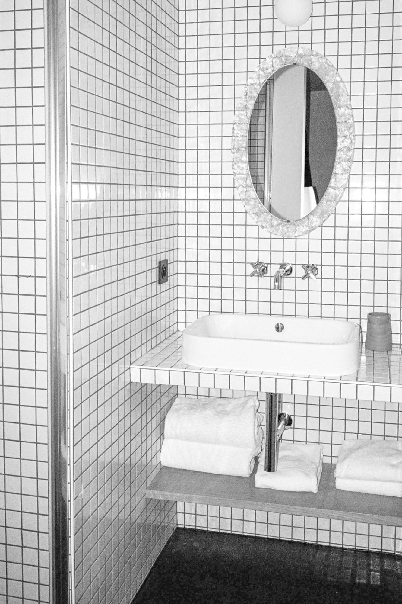 Hotel Habituel Paris Bagian luar foto
